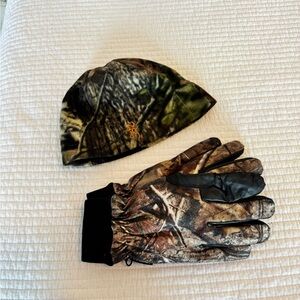 Camo Outdoor Gloves and Beanie Set
